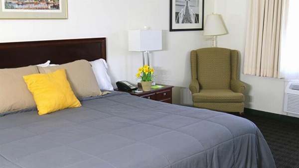 Camden Riverhouse Hotel and Inn image 7